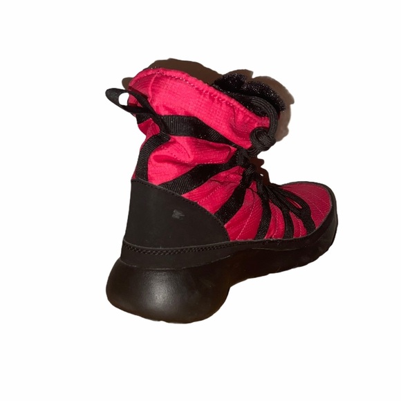 NEW Nike Roshe One HI Boots 807758 600 - Picture 2 of 4